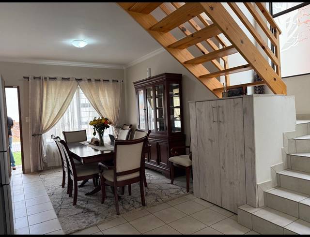 3 BEDROOM TOWNHOUSE FOR SALE IN WATERVAL EAST